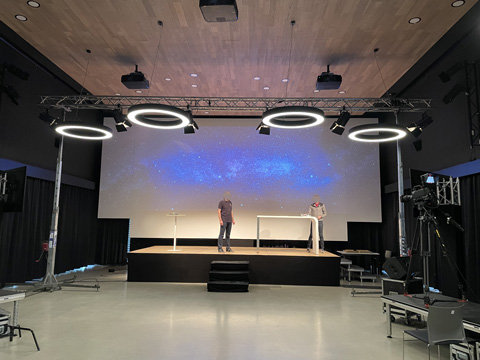 Exhibitions and congresses are new in the range of possible event formats. With our AV technology, we can now also offer virtual Exhibitions and congresses with an unlimited number of participants in the VEGA observatory. Your congress with visual and informal impressions of the universe and the starry sky.